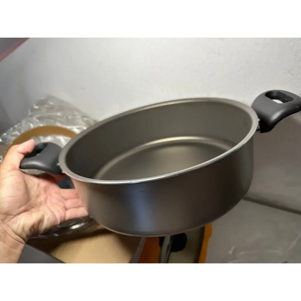Casserole Pot & Lid (26cm)Royal VKB*
